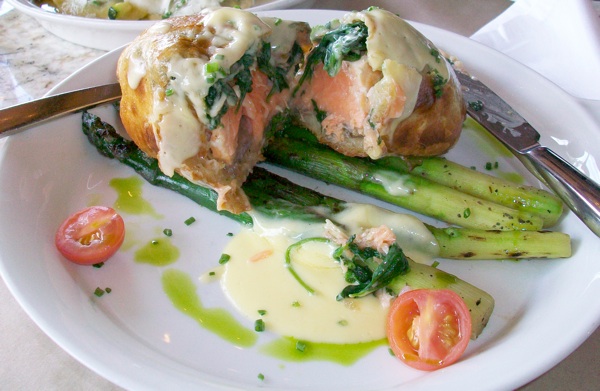 col-trela-Salmon Wellington-web