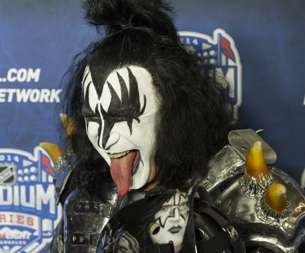 KISS icon shows off