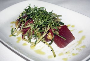 Tombo Ahi crudo