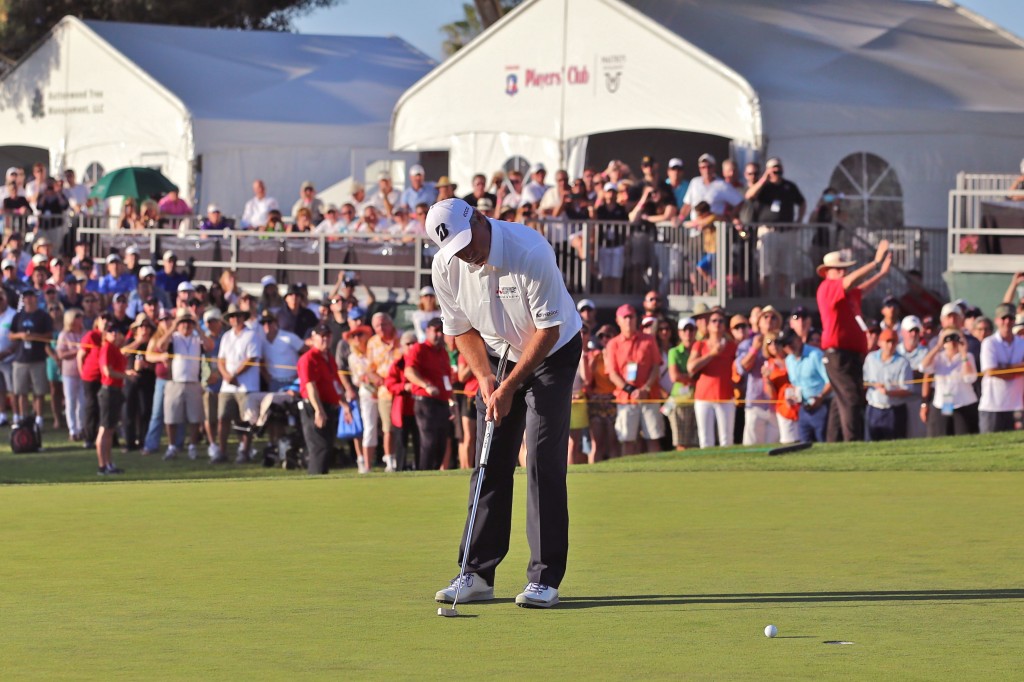 Fred Couples finishing