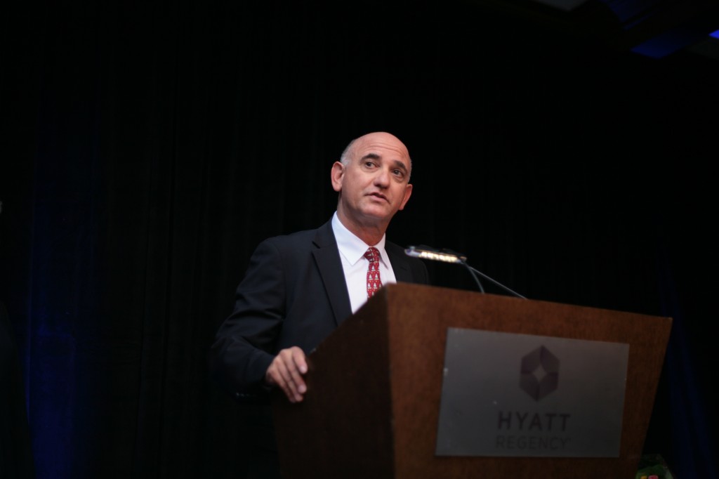 Newport Beach Chamber of Commerce President and CEO Steve Rosansky speaks to the crowd. — Photo by Sara Hall