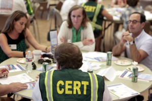 CERT volunteers and CdM residents talk about emergency preparedness in their neighborhood.