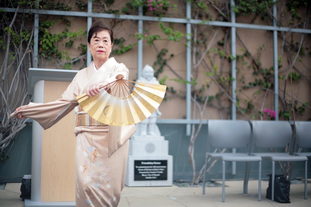 The ceremony concluded with a traditional Japanese dance “Crane and Turtle” performed by Kyoko Kamio. The dance signifies a wish for peace and prosperity. — Photo by Sara Hall ©