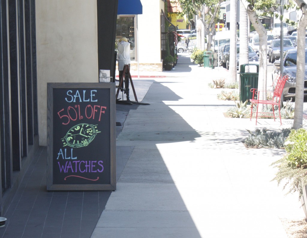 An A-frame sign in Corona del Mar. —NB Indy photo ©