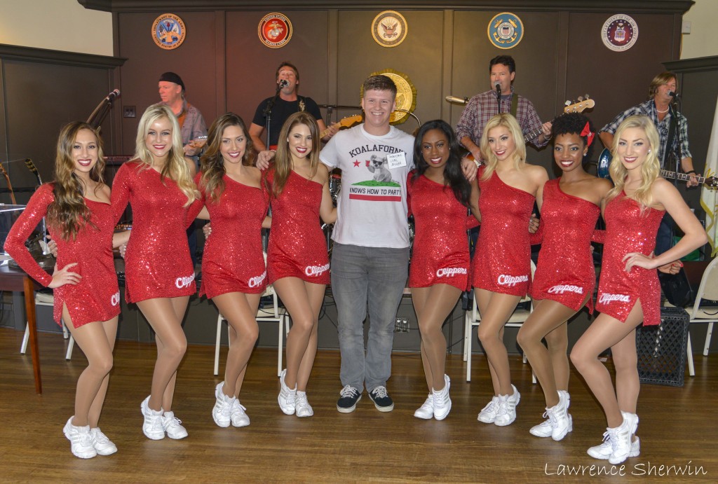 LA Clilpper Cheerleaders with Marine