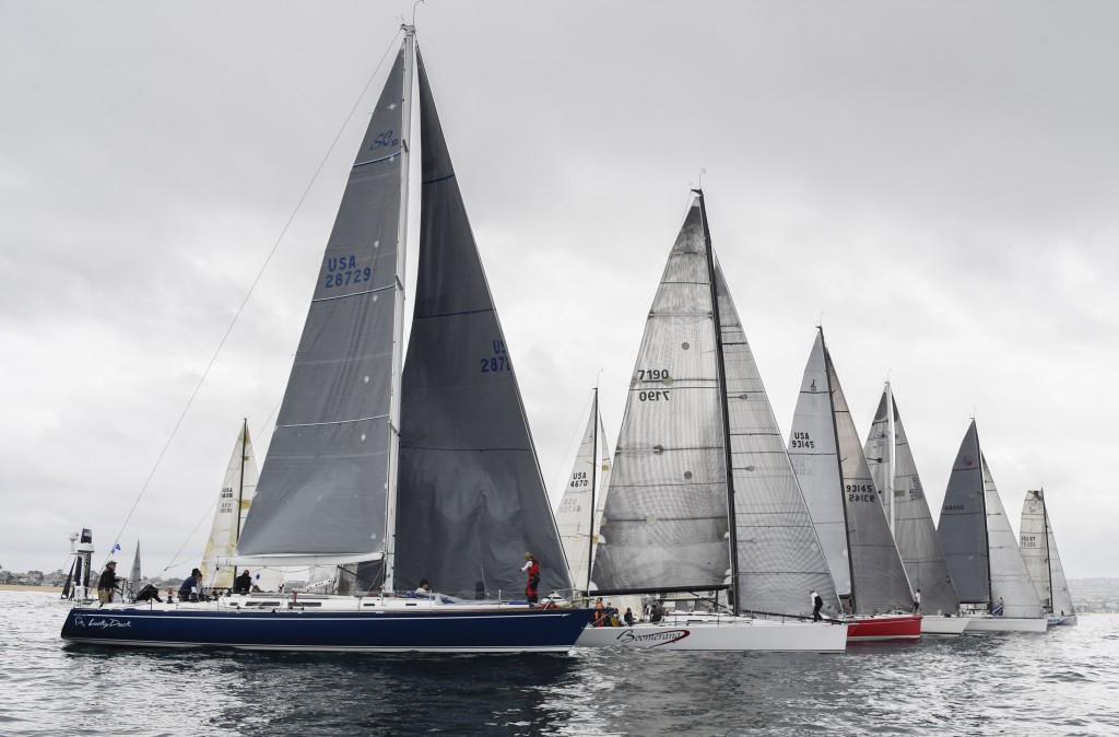 Lined up / Photo by Lawrence Sherwin