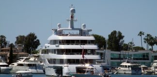 Invictus mega yacht