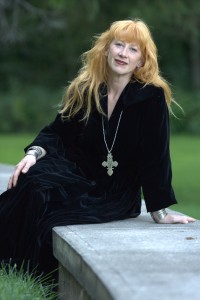 Loreena-McKennitt-Approved-Photo