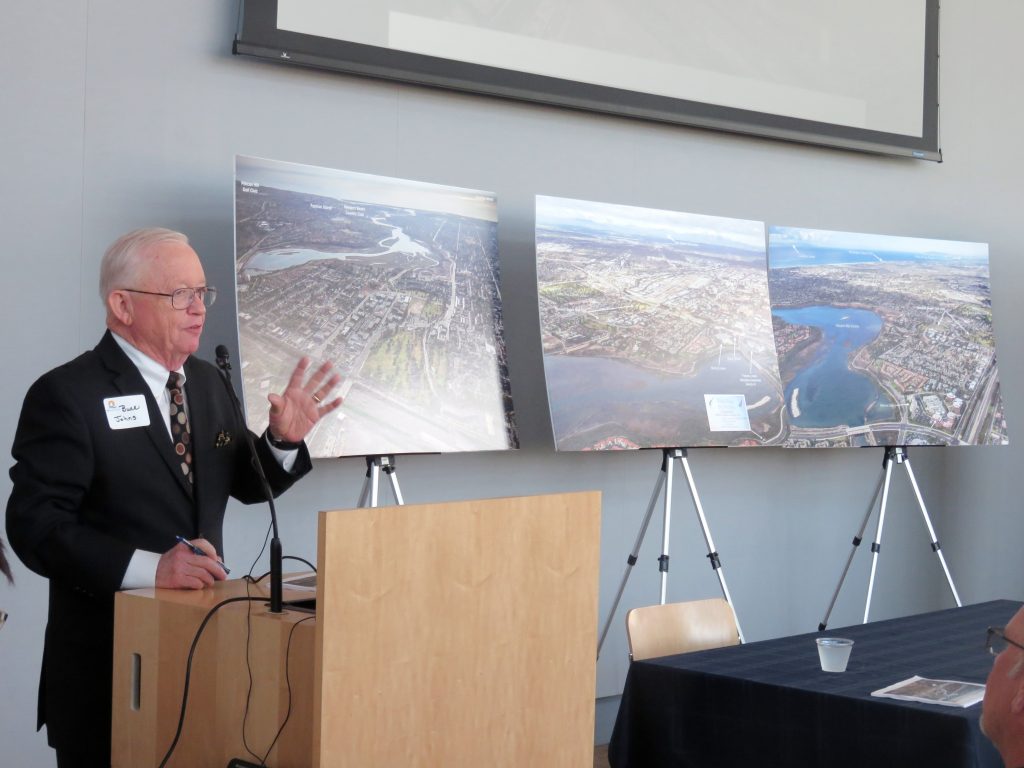 Buck Johns, who represents the Newport Beach Golf Club’s new ownership group, speaks about the changes and how they can help prevent airport expansion during the recent Speak Up Newport meeting. — Photo by Sara Hall©