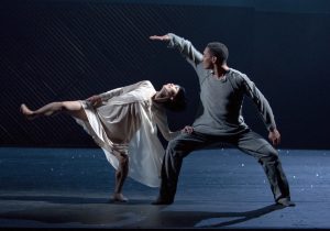 Royal-Swedish-Ballet_Juliet-and-Romeo_Mariko-Kida-as-Julia-and-Anthony-Lomuljo-as-Romeo-Photo-Gert-Weigelt_1