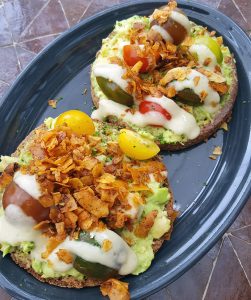 Mashed avocado toast