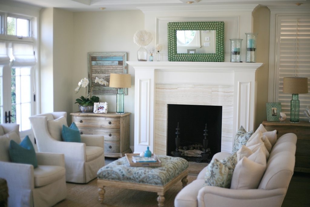 The front living room in the home designed by Tracey McKee that will be featured on the Corona del Mar Home Tour on Tuesday. — Photo by Sara Hall ©