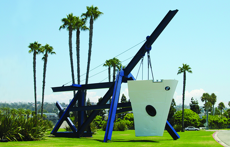 Isis sculpture — Photo courtesy city of Newport Beach ©