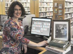 Sarah Emmerson conducts the Genealogy seminars