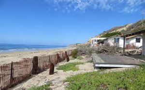 Some of the Crystal Cove cottages to be restored on North Beach. — Photo courtesy California Coastal Commission ©