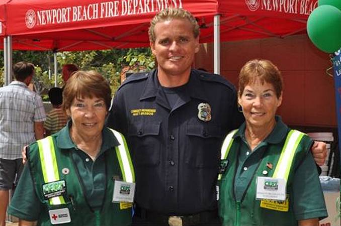 Marilyn Broughton with her sister Evalie DuMars and CERT program leader Matt Brisbois. — Photo courtesy Newport Beach Fire Department ©