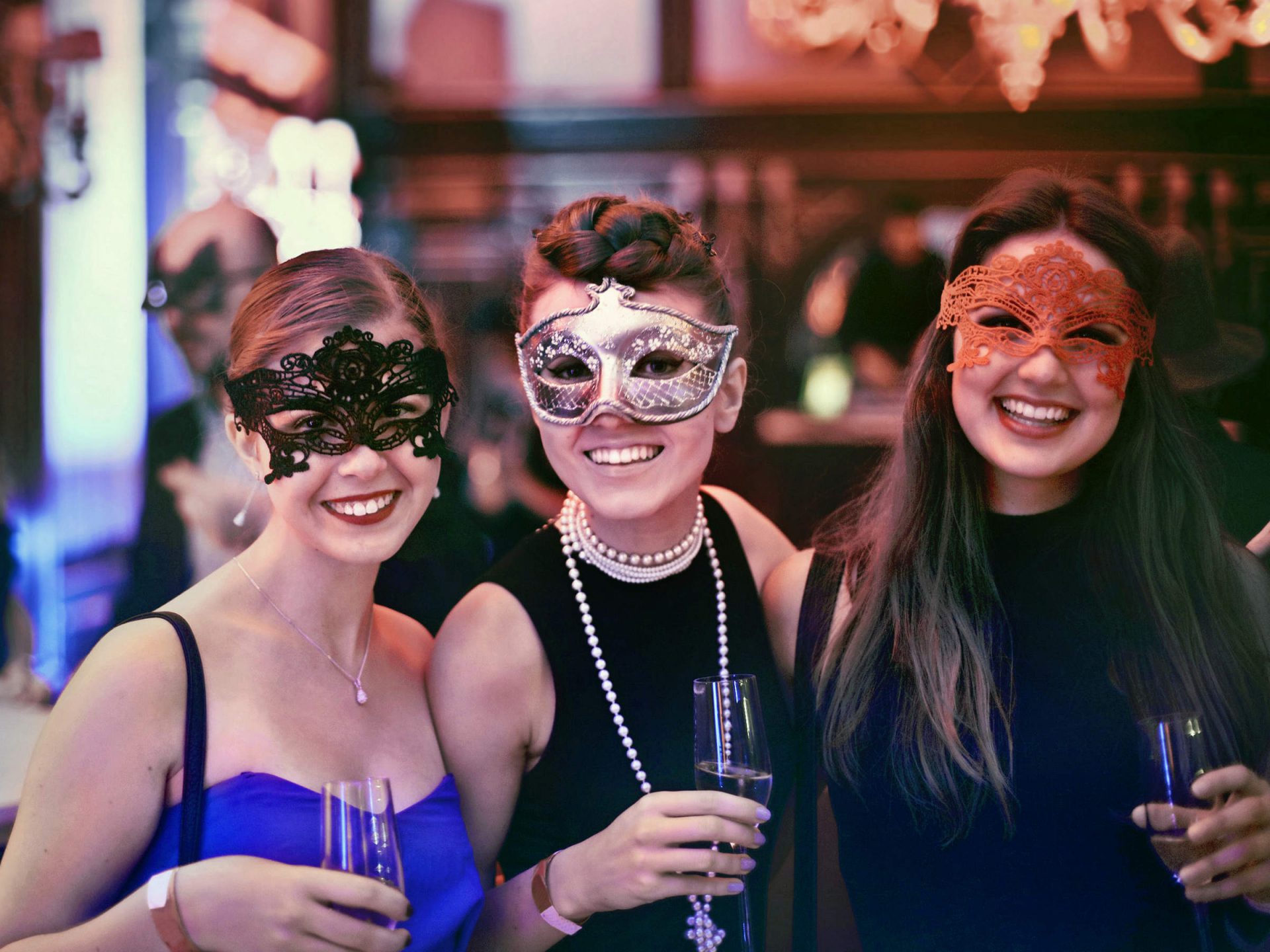 Masquerade Ball Celebrates Two Decades of Nonprofit Plasticos Newport