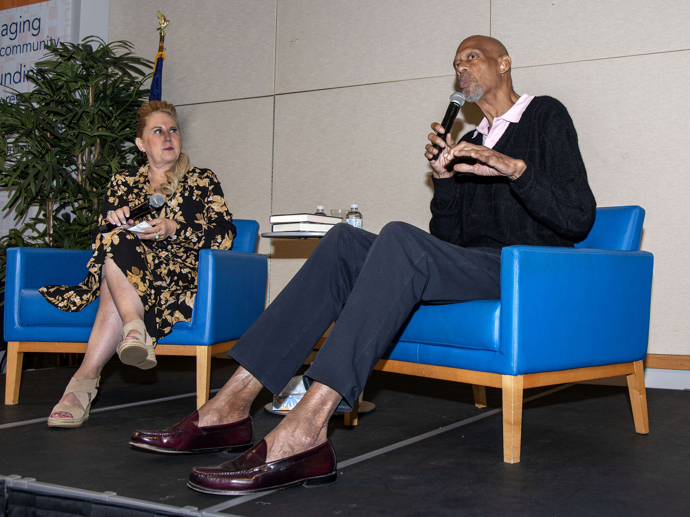 Kareem Abdul-Jabbar on X: Hanging out at the Chicago sports spectacular  with Magic & my Manager Deborah Morales  / X