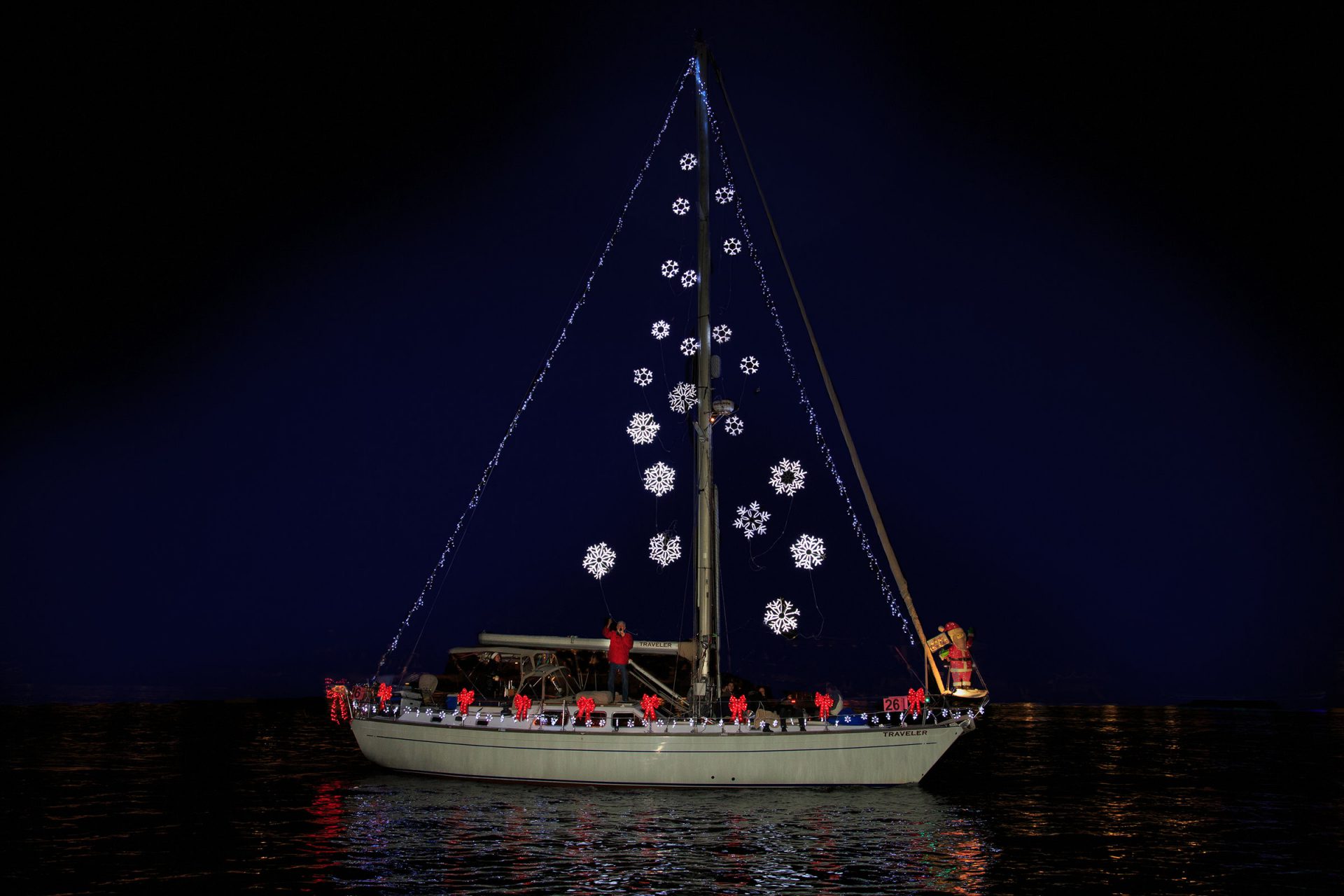 111th Christmas Boat Parade Kicks Off Newport Beach News