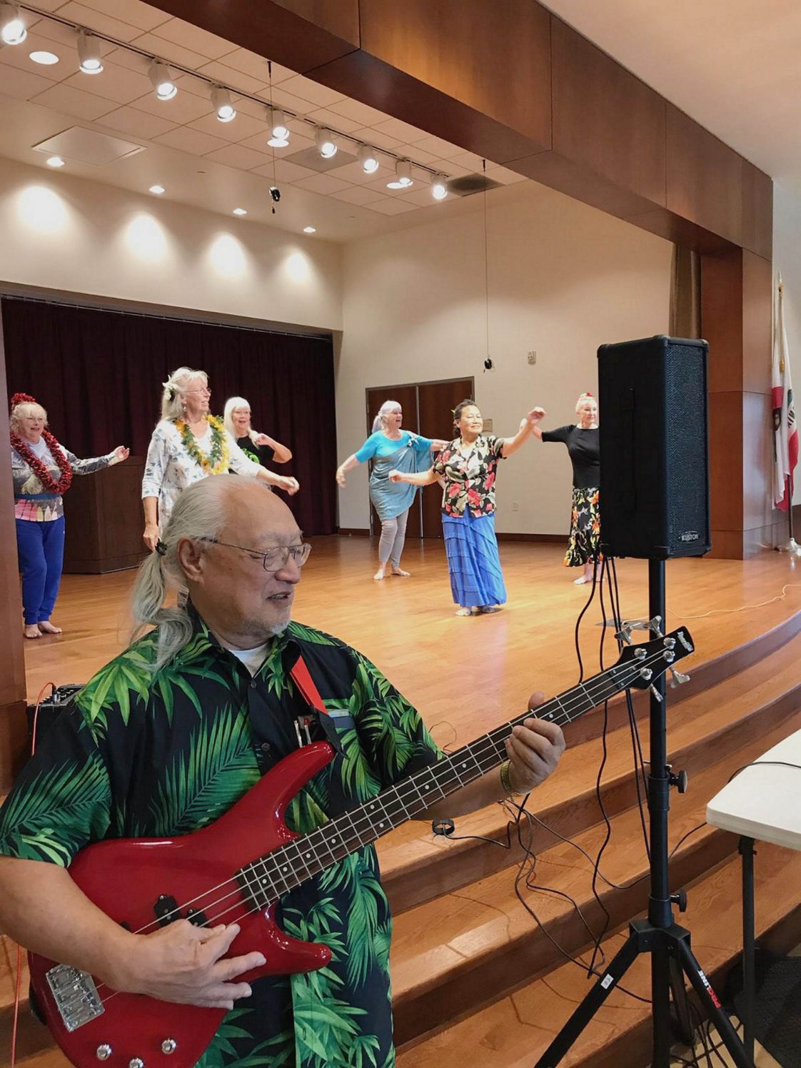 Ukulele Players Show Real Pluck at OASIS Newport Beach News