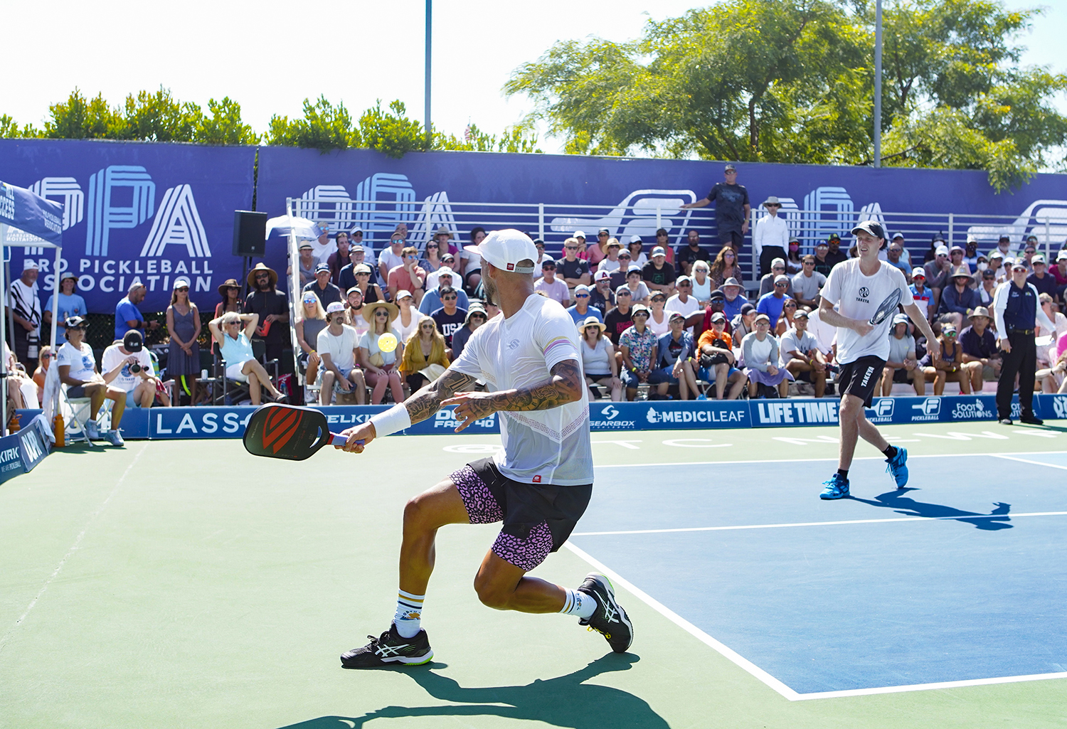 Photo of Pro Pickball Ball Tour pomáha víťazom na Newport Beach