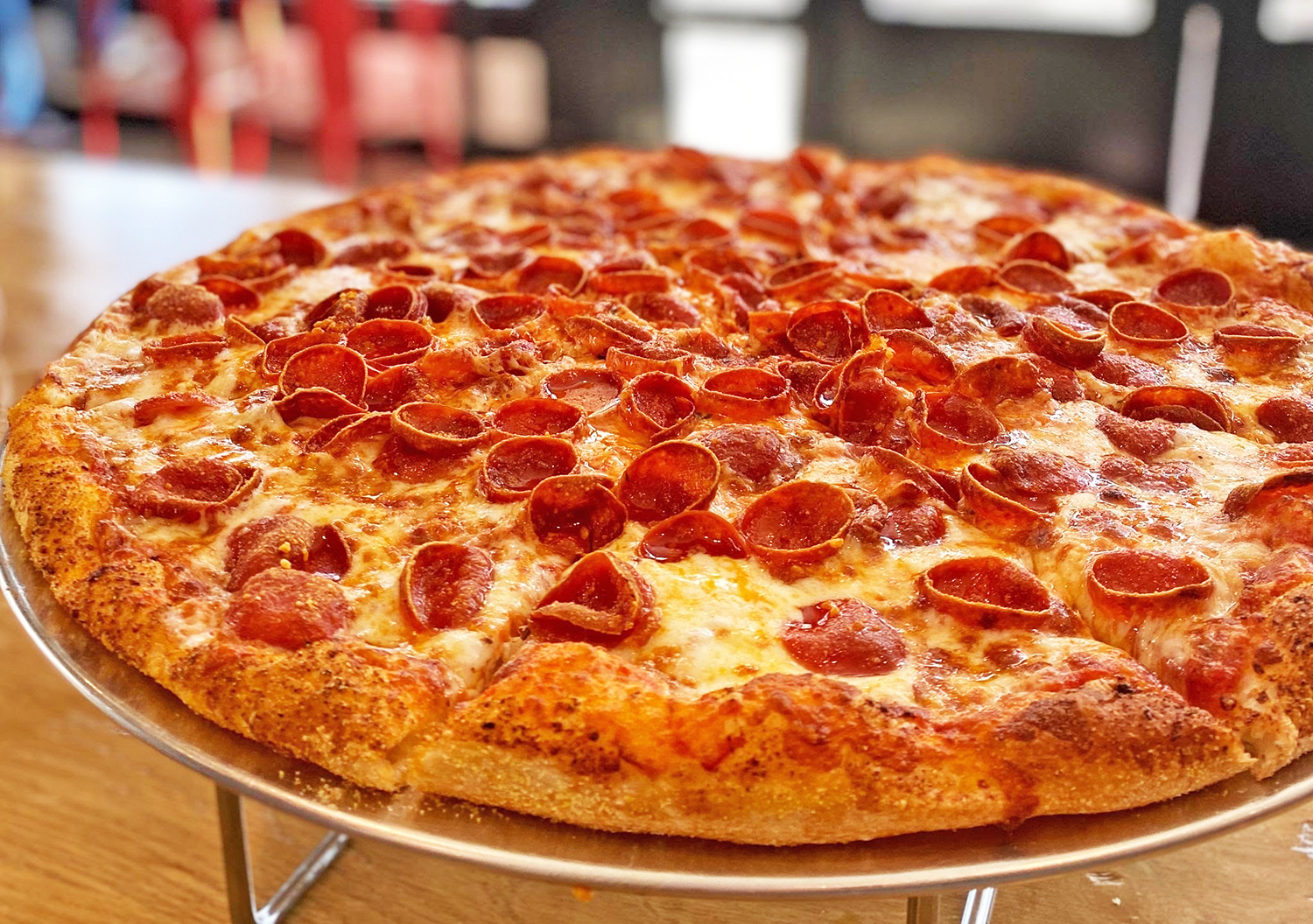 фото пицца пепперони на столе фото 16