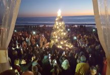 Celebrate the Holidays at Crystal Cove in Newport Coast: A Season of Art, Light, and Community